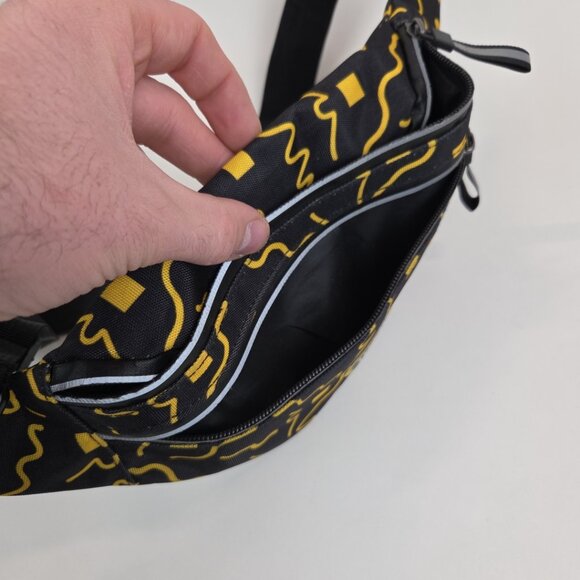 Mike's Hard Lemonade Fanny Pack Waist Adjustable Black Yellow Belt - Picture 9 of 10